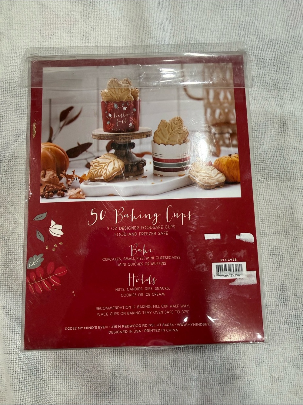 Burgundy 50 Baking Cups - Holiday Cupcake Liners